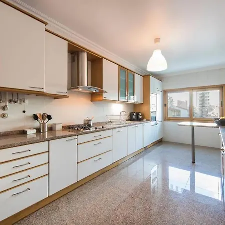 2 Bedroom With Garage Family Wonder Lissabon Buitenkant foto